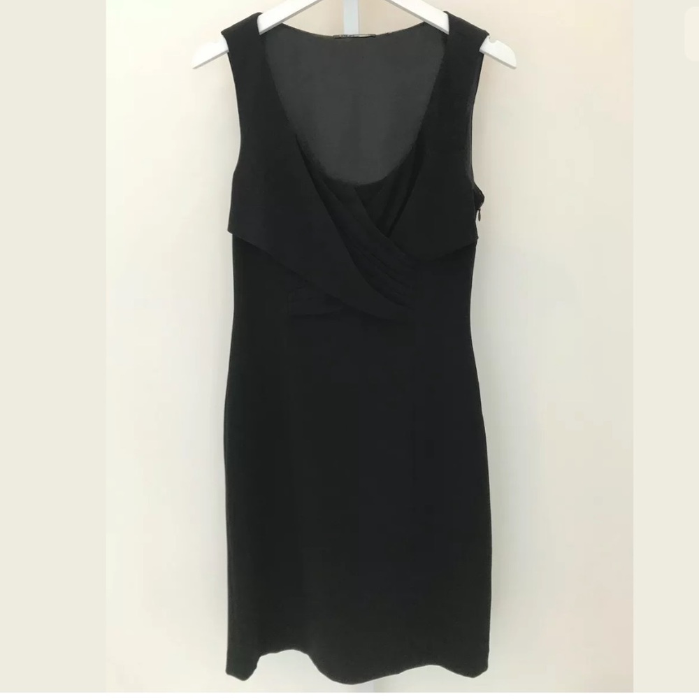 ELIE TAHARI BLACK SLEEVELESS SCOOP NECK DRESS SIZE US 6 NWOTS!